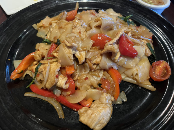 Pad Kee Mao-Ka-Prow Thai and Sushi Bistro-Austin