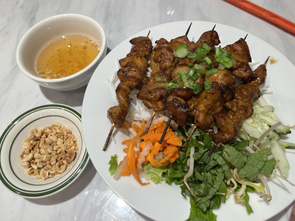 (VI) BÚN THỊT HEO NƯỚNG-Alo 5-Austin