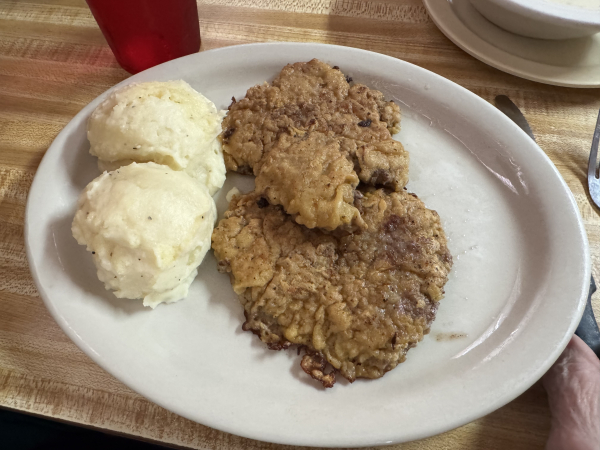 Chicken Fried Steak and Mashed Potatoes-Dun Bar East Restaurant-San Angelo
